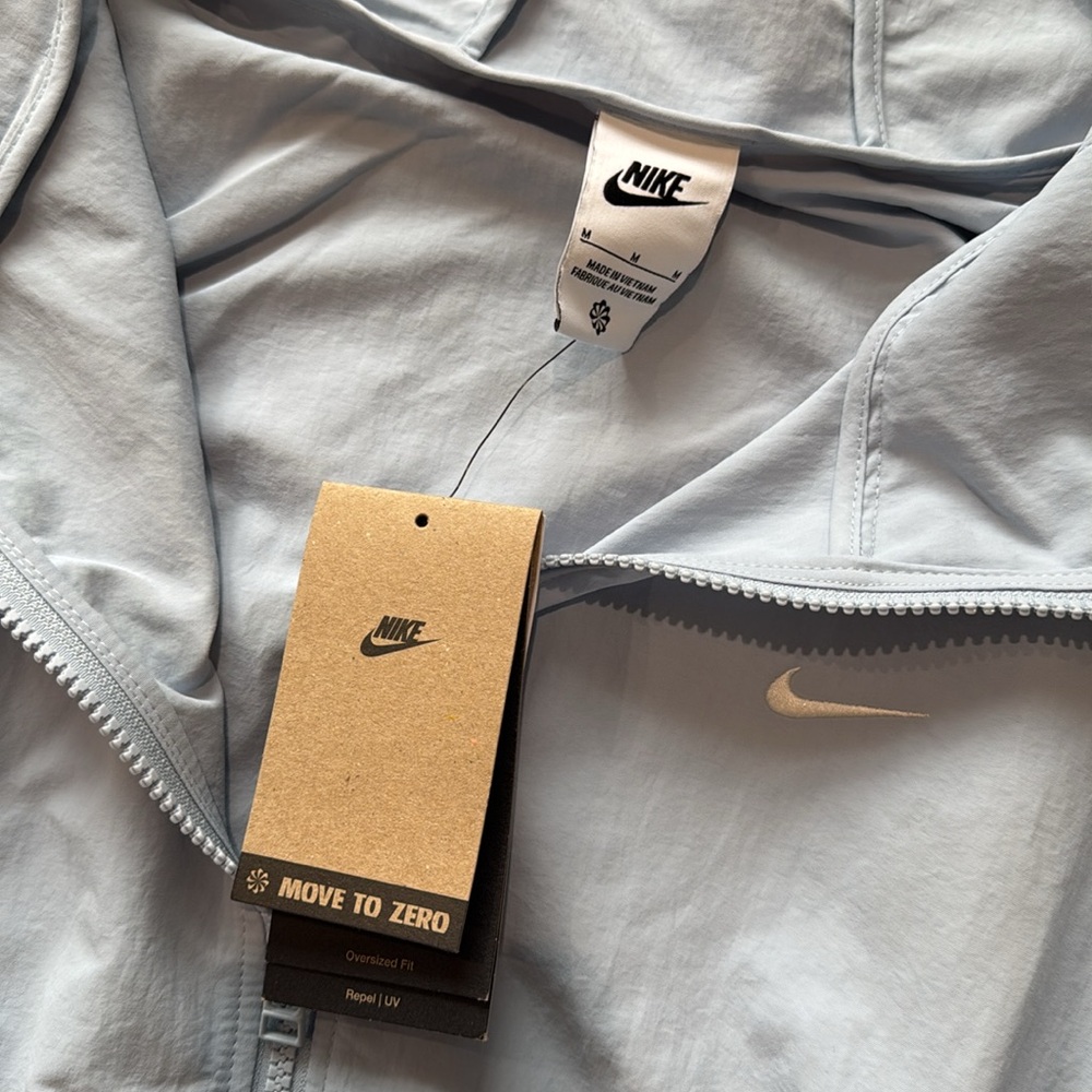 Nike essentials jacket - Picture 5 of 9